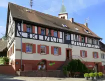 Kiechlinsbergen, das Gasthaus  Zur Stube , das Geb�ude stammt von 1589, Sept.2022