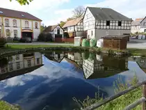 R�dersdorf, Fachwerkh�user am Dorfteich (19.10.2022)
