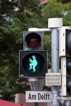 EMDEN, 21.06.2022, gr�nes Licht mit Emdens - wahrscheinlich - bekanntesten Sohn