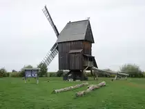 Krippendorf, historische Bockwindm�hle, Wiederaufbau 2009 (21.10.2022)