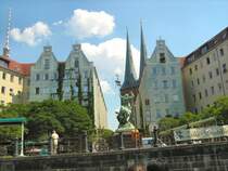 BERLIN - Nikolaiviertel,
von der Spree aus gesehen, Sommer 2007