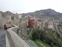 Caggiano, Ausblick auf die Altstadt vom Castello (27.02.2023)