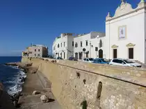 Gallipoli, H�user an der Riviera Nazario Sauro (02.03.2023)