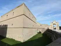 Copertino, Castello, erbaut ab 1540 nach Pl�nen des  Milit�rarchitekten Evangelista Menga (03.03.2023)