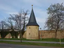 S�mmerda, Turm an der Stadtmauer am Stadtring (07.04.2023)