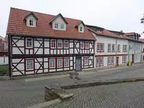 Bad Langensalza, Fachwerkh�user an der Mauergasse (14.11.2022)