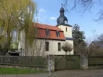 Tr�bsdorf, evangelische St. Marien Kirche, Chorturmkirche aus dem 16. Jahrhundert (09.04.2023)