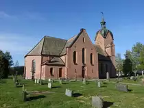 Str�m, evangelische Kirche, Kreuzkirche aus rotem Backstein von 1857 (22.05.2023)