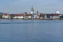 FRIEDRICHSHAFEN, 04.05.2023, Blick vom Bodensee auf die Stadt