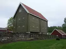 Skreia, Pfarrstadel in der Kjorkjelinna Stra�e (23.05.2023)