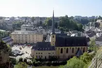 LUXEMBOURG, 20.06.2023, Blick von den Bock-Kasematten auf die Abtei Neum�nster, einer Konzert- und Tagungsst�tte