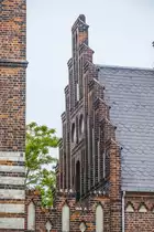 Giebel des �Byens hus� (deutsch: Haus der Stadt) am St�ndertorvet in Roskilde. Aufnahme: 20. Juni 2023.