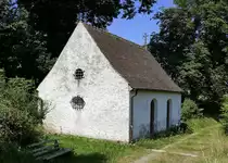 Waldkirch-Siensbach, die Neungeschwisterkapelle von 1750, alleinstehend au�erhalb des Ortes, sie ist der Hl. Notburga und ihren neun Kindern gewidmet, Juli 2022