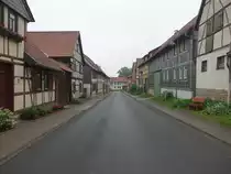 Friedrichsrode, Fachwerkh�user in der Hauptstra�e (30.06.2023)