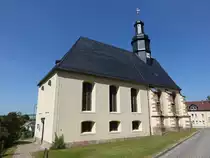 Gro�stechau, evangelische Kirche, flachgedeckte Saalkirche mit einem geschlossenen Chor, erbaut 1494 (24.06.2023)