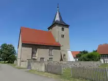 M�ckern, evangelische Kirche, Saalkirche mit sp�tromanischem Chorturm, 1817 umgestaltet (24.06.2023)