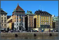 Alte Hotels und Gesch�ftsh�user am Nybrokayen unmittelbar neben dem k�niglichen Palast im Stadtzentrum von Stockholm. (18.05.2023)