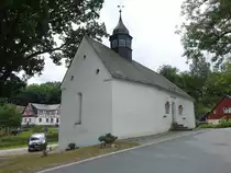 Raun, evangelische Dorfkirche, erbaut im 16. Jahrhundert (22.07.2023)
