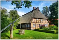 Heimathaus in Fintel Mitte September 2023. Auch im Heiderandgebiet werden die alten Traditionen noch gepflegt. Das Heimathaus befindet sich auf dem Heimathausgel�nde mit weiteren historischen Bauwerken, es handelt sich somit um ein Freilichtmuseum.