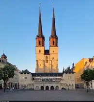 Halles T�rme:
Die beiden Westt�rme der Marktkirche Unser Lieben Frauen auf dem Hallmarkt in Halle (Saale).

🕓 7.7.2023 | 21:03 Uhr
