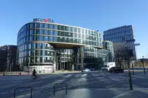 Hamburg am 4.4.2023: Modernes B�rogeb�ude am L�beckertordamm im Stadtteil St. Georg /