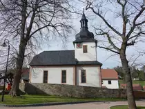 Partschefeld, evangelische Dorfkirche in der Uhlsbachstra�e (22.04.2023)