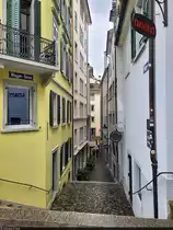 Weggengasse in Z�rich (CH), die von der Altstadtkirche St. Peter Richtung Weinplatz und Rathaus f�hrt.

🕓 1.8.2023 | 13:23 Uhr