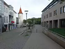 Plauen, Nonnenturm und Gesch�fte am Postplatz (12.08.2023)