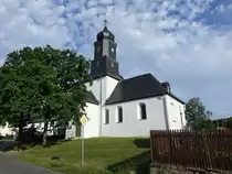 Steinsdorf, evangelische Kirche, erbaut im 15. Jahrhundert (12.08.2023)