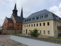 Zwickau, Katharinenkirchhof und Kirche St. Johann Nepomuk (13.08.2023)