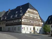 Hartenstein, Gasthaus Wei�es Ross am Marktplatz, erbaut 1625 (19.08.2023)