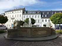 Waldheim, Wettinbrunnen und H�user am Obermarkt (19.09.2023)