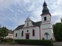K�rperich, kath. Pfarrkirche St. Hubertus, erbaut 1790, Westturm von 1826, Erweiterung 1924 (22.06.2022)
