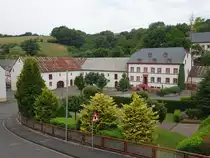 Utscheid, Gutshof in der Schulstra�e, Zweiseithof von 1800 (22.06.2022)