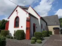 Dahlem, kath. Pfarrkirche St. Lambertus, erbaut ab 1249, 1966 erweitert durch den Architekten Hans Geimer (23.06.2022)