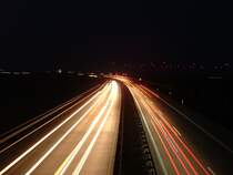 Die n�chtliche A14 in der n�he der Abfahrt Pl�tzkau