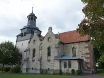Sebexen, evangelische St. Martin Kirche, Kirchturm 15. Jahrhundert, Langhaus erbaut im 19. Jahrhundert nach Pl�nen von Conrad Wilhelm Hase (29.09.2023)