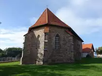 B�hle, evangelische St. Oswald Kirche, einschiffiger Sandsteinbau, erbaut im Mittelalter, ver�ndert 1704 und 1817 (01.10.2023)