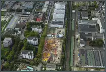 Das ehemalige Siemensareal im Konstanzer Stadtteil Petershausen-West wandelt sich von Gewerbe zum Wohnstandort. Am 05.10.2023 drehen sich die Kr�ne zur Errichtung des Quartiers  Weiherhof Nord . Rechts der Bahngleise sollen die Werkshallen Wohn- und Gewerbegeb�uden des Quartiers  B�cklepark  weichen.