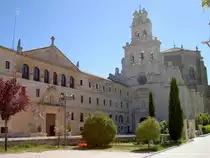 Monasterio de Santa Mar�a de la Vid, gegr�ndet 1146, Kirche erbaut im 16. Jahrhundert durch Sebastian de Oria (18.05.2010)
