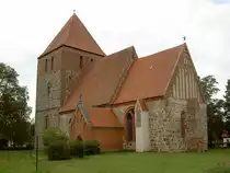 Gro�-Gievitz, evangelische Dorfkirche, Feldsteinkirche aus dem 13. Jahrhundert (17.09.2012)