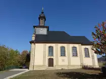 Schweisdorf, kath. Pfarrkirche St. Johannes der T�ufer, erbaut 1754 nach Pl�nen von Johann Jakob Michael K�chel (14.10.2018)
