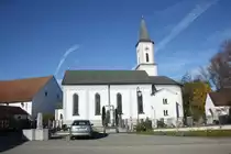 Thalhausen, Pfarrkirche St. Georg, Neuromanischer Saalbau mit eingezogenem, halbrundem Chor und Turm im n�rdlichen Winkel, erbaut 1895 nach Pl�nen von Karl Kober (02.11.2014)