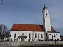 Steinh�ring, Pfarrkirche St. Gallus, sp�tgotischer Saalbau mit leicht eingezogenem Polygonalchor, erbaut 1473, barockisiert 1727 (09.02.2016)