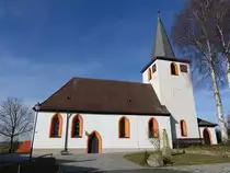 Sterpersdorf, Pfarrkirche St. Vitus, Chorturm 15. Jahrhundert, Langhaus verl�ngert von 1923 bis 1924 (08.03.2015)