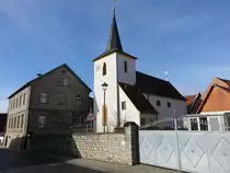 Michelfeld, evangelische St. Michael Kirche, Chorturmkirche, Langhaus erbaut 1603, verl�ngert 1715 (11.03.2018)