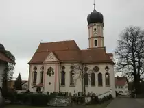 Ketterschwang, Pfarrkirche St. Jakobus der �ltere, Saalbau mit Satteldach, Nordturm mit Zwiebelhaube, Turm erbaut 1716, Langhaus erbaut von 1757 bis 1758 (07.02.2014)