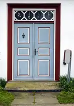 Eingangst�r an der Storegade in Augustenburg auf der Insel Alsen (Nordschleswig). Aufnahme: 20. M�rz 2024.