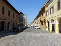 Novellara, H�user in der Via Gonzaga (12.04.2024)