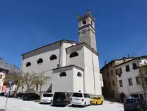 Vigolo Baselga, Pfarrkirche San Leonardo, erbaut im 13. Jahrhundert (13.04.2024)